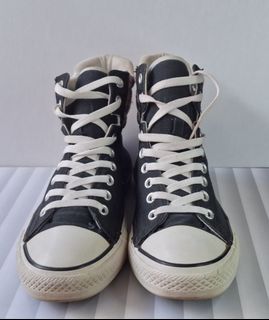 (Kategori: ) berada di . Dikirim oleh sneakerskita. (ID iklan 1382008193, Gambar 1). Deskripsi: .