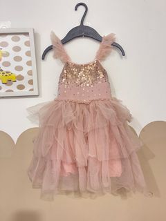 (Category: ) located in . Submitted by aylaayden (Listing ID 1381953748, Image 1). Description: .