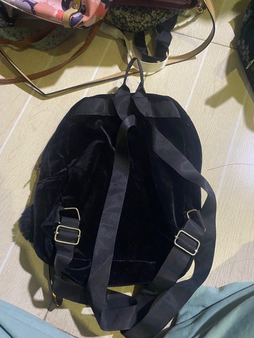 cute black velvet backpack (Category: Backpacks) located in Caloocan City. Submitted by lienzonius (Listing ID 1382025181, Image 2). Description: i barely used this one too, display lang din sa room.