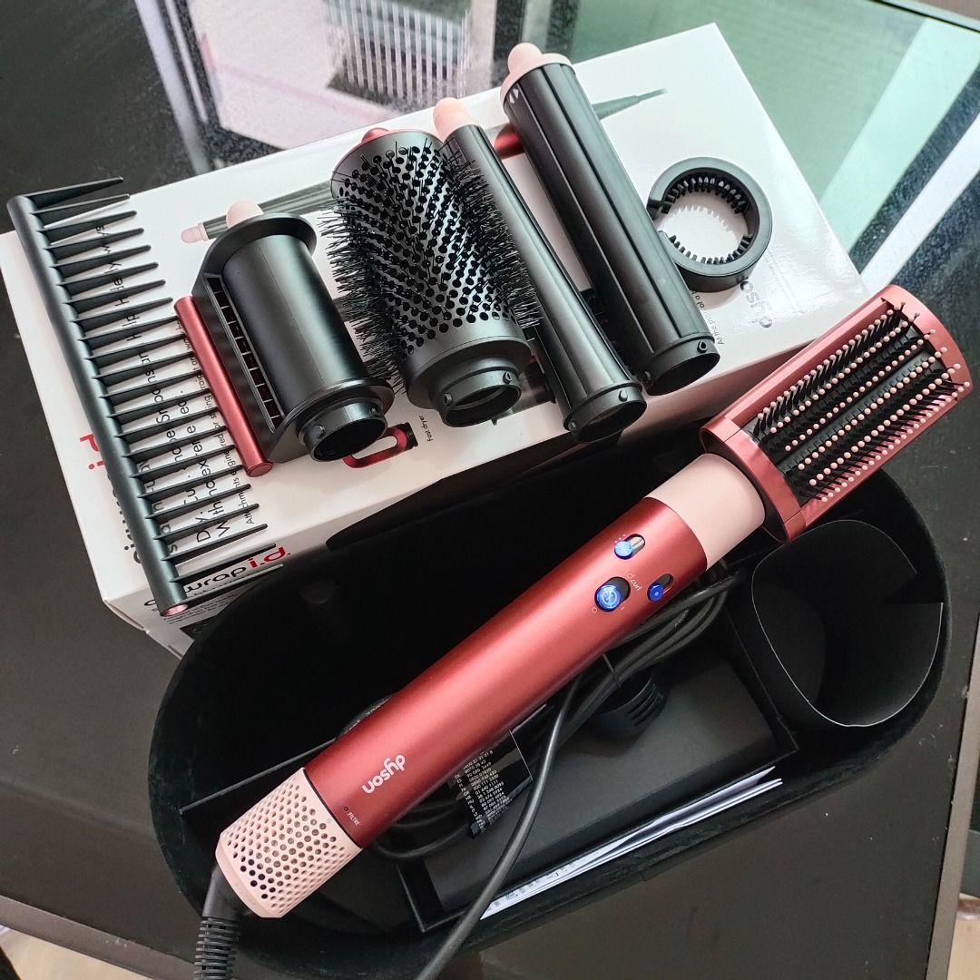 Dyson Airwrap i.d. multi-styler and dryer Straight+Wavy (Category: Hair) located in Malabon City. Submitted by yazimadorc24132 (Listing ID 1382000152, Image 1). Description: .