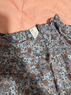 (Kategori: ) berada di . Dikirim oleh SLV_goodspreloved (ID iklan 1381908162, Gambar 1). Deskripsi: .