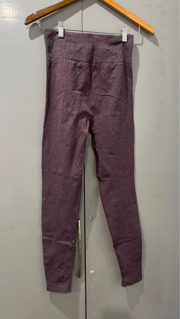 Gymshark Seamless Leggings Small (Category: Activewear) located in Makati City. Submitted by inag3 (Listing ID 1381947245, Image 3). Description: RFS: I don’t like wearing leggings and I have too much activewear already Used this less than 5 times and handwashed only.
