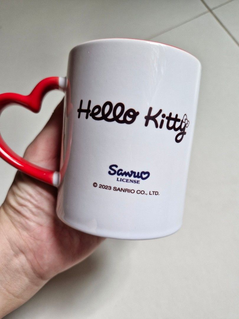 Hello Kitty Heart Handle Mug65074089100417112