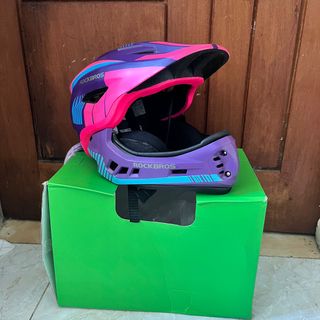 (Kategori: ) berada di . Dikirim oleh punya.seyna (ID iklan 1381942231, Gambar 1). Deskripsi: .
