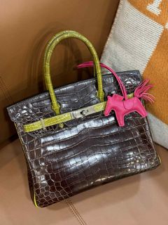 (Category: ) located in . Submitted by thewomanbehindthebrand (Listing ID 1382039883, Image 1). Description: .