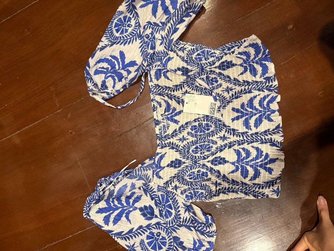 H&m summer top (Category: Others Tops) located in Las Pinas. Submitted by privari (Listing ID 1382025012, Image 1). Description: .