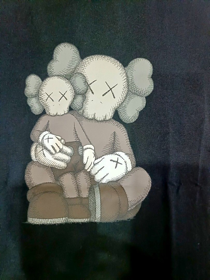 Kaws X Uniqlo Shirt (Category: Tshirts & Polo Shirts ) located in Quezon City. Submitted by allthingsnation (Listing ID 1381904023, Image 3). Description: Authentic Uniqlo Kaws X Uniqlo Design Original Size: M RUSH SALE Shipping: lalamove Payment: Gcash.