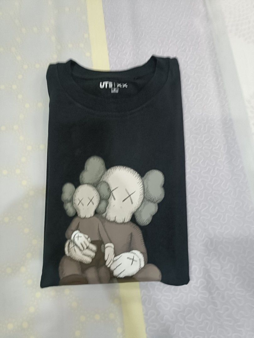 Kaws X Uniqlo Shirt (Category: Tshirts & Polo Shirts ) located in Quezon City. Submitted by allthingsnation (Listing ID 1381904023, Image 2). Description: Authentic Uniqlo Kaws X Uniqlo Design Original Size: M RUSH SALE Shipping: lalamove Payment: Gcash.