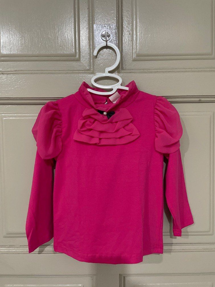 Kid’s Blouse (Category: Babies & Kids Fashion) located in Kuala Lumpur. Submitted by prelovedtoyou (Listing ID 1381908626, Image 1). Description: Blouse color hot pink Ade 2 size 110 & 130 Sesuai untuk anak yg berumur 4 & 6 tahun Sehelai RM10.