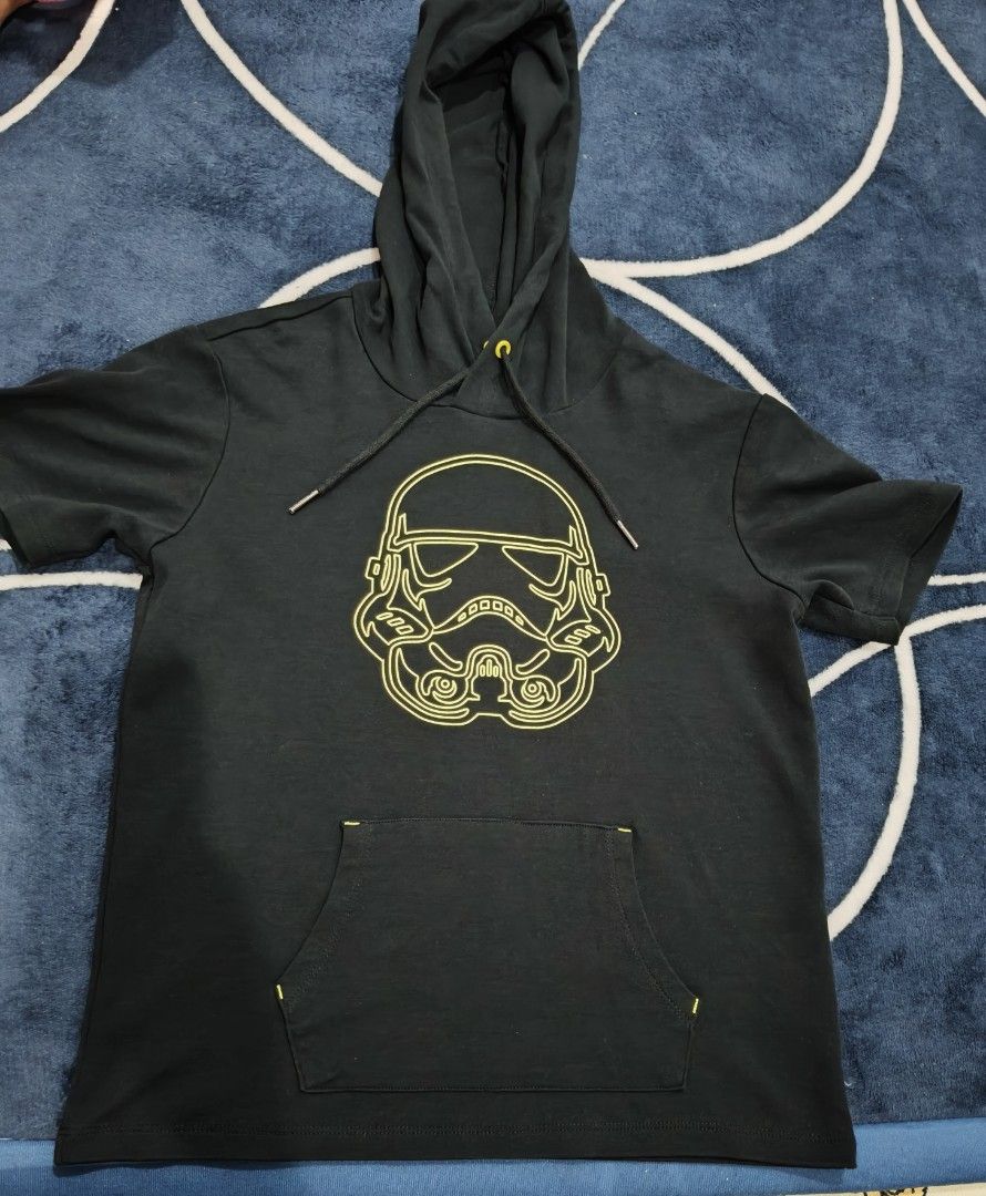 Kids hoodies (Category: Babies & Kids Fashion) located in Klang. Submitted by syifacloset (Listing ID 1381993966, Image 1). Description: Brand:Seed Age:10-11 y/o Colour:Black Picture:Star Wars Glow in the dark Material:Cotton Short Sleeve Pit:17 inch Labuh:12 inch Bahu:15 inch Postage:RM7 SM.