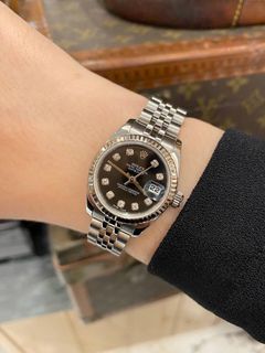 (Category: ) located in . Submitted by redrabbitluxury_singpore (Listing ID 1381960967, Image 1). Description: .