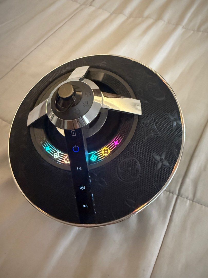 Louis Vuitton Horizon Light Up Speaker (Category: Soundbars, Speakers & Amplifiers) located in Makati City. Submitted by springcleaningb (Listing ID 1381951797, Image 1). Description: Barely used, retails for $2,890 Complete with box and charger and carrying case RFS: I don’t really use it .