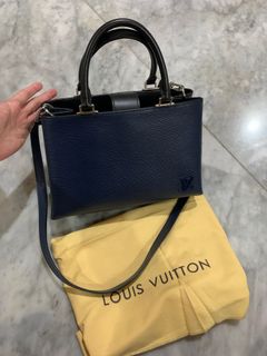 (Kategori: ) berada di . Dikirim oleh iniwardrobe (ID iklan 1382064381, Gambar 1). Deskripsi: .