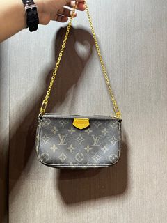 (Category: ) located in . Submitted by shopwithnabmsz (Listing ID 1382086968, Image 1). Description: .