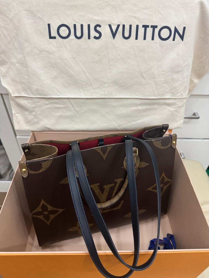 Louis Vuitton On The Go in size MM (Category: Luxury Bags & Wallets) located in Davao. Submitted by yaziaam.a. (Listing ID 1382037957, Image 2). Description: Almost brand new. Used few times lang. RFS: Decluttering Negotioble.