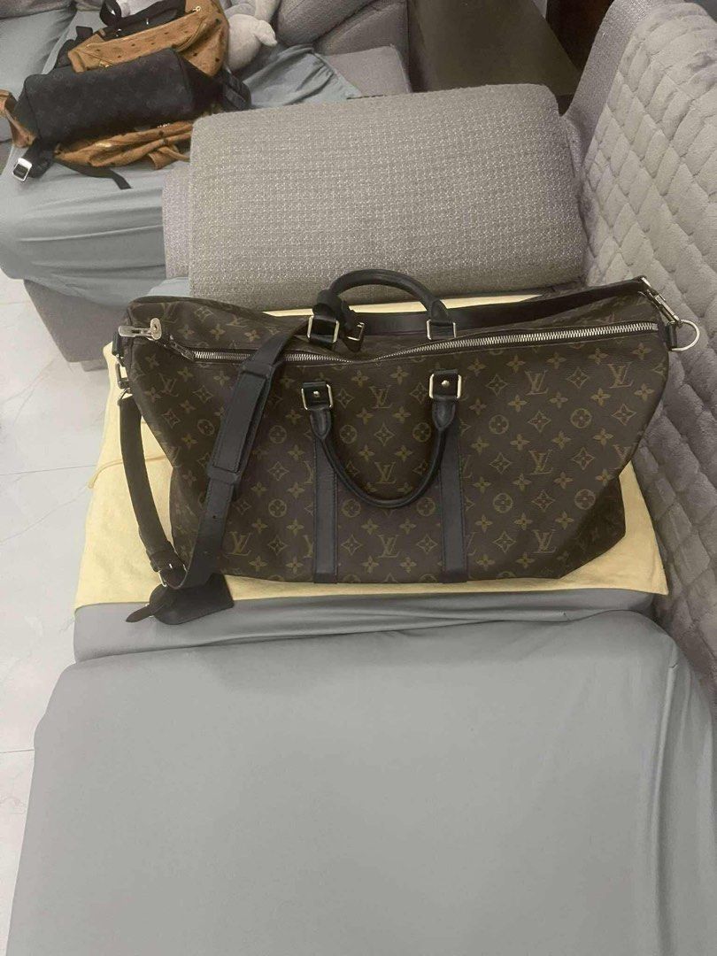 LV keepall bandolliere 55 (Category: Luxury Bags & Wallets) located in Iligan City. Submitted by vintage_carrie_ph (Listing ID 1382096186, Image 2). Description: Guaranteed Authentic Like new condition body handle has minimal sign of usage negotiable for serious buyer.