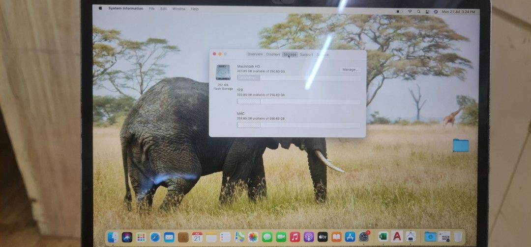 MacBook Pro 8gb ram 256gb Mac ssd, 2017 model Like new63221270869891113