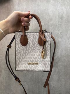 （分類：）位於 。 由 chichiii852 提交（商品編號 1381987013，圖片 1）。簡介： 。