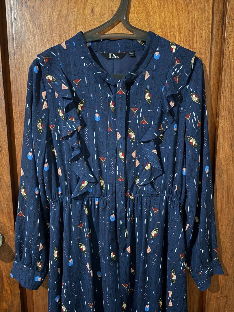Navy Blue Printed Long Sleeve Dress (Category: Dresses) located in Quezon City. Submitted by lencollado (Listing ID 1381921289, Image 1). Description: Fits M-L.