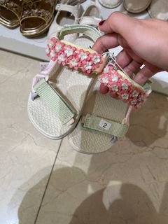 (Category: ) located in . Submitted by nini_nc (Listing ID 1382022513, Image 1). Description: .
