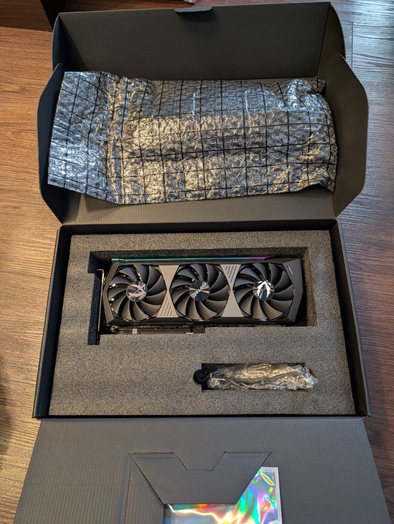 NVIDIA GeForce ZOTAC AMP HOLO RTX 3080 Ti63220270858243114