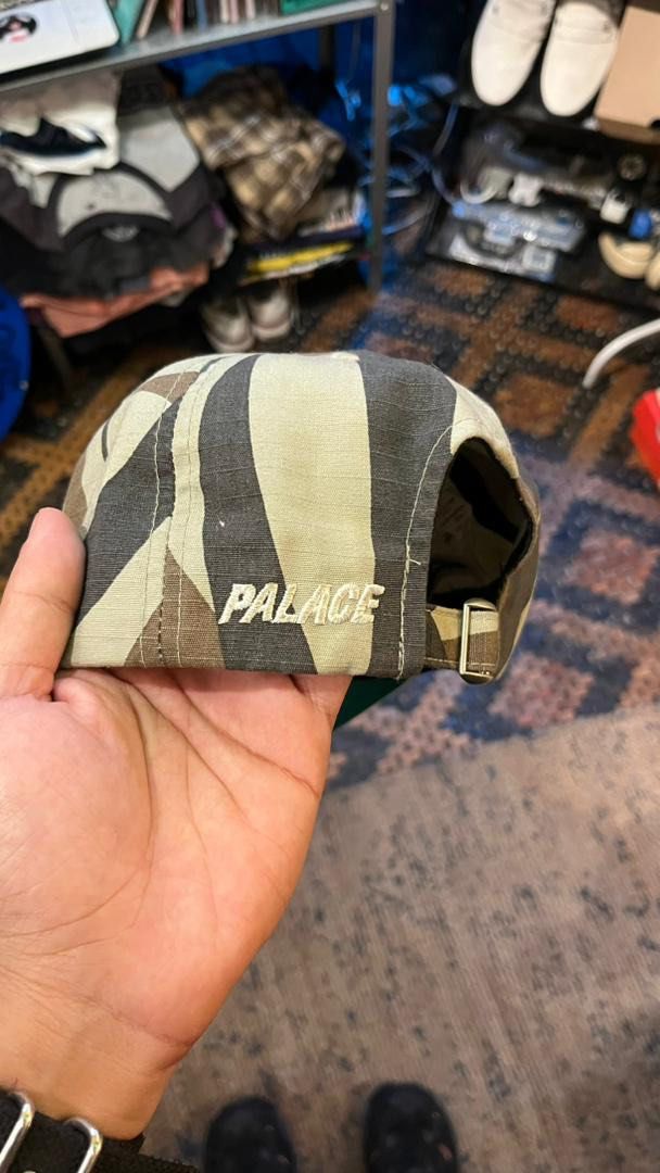 palace cap (Category: Cap & Hats) located in Petaling Jaya. Submitted by scoeby (Listing ID 1381993721, Image 2). Description: combo palace cap & carhartt condition as shown on picture cod : KL / Subang do hmu.