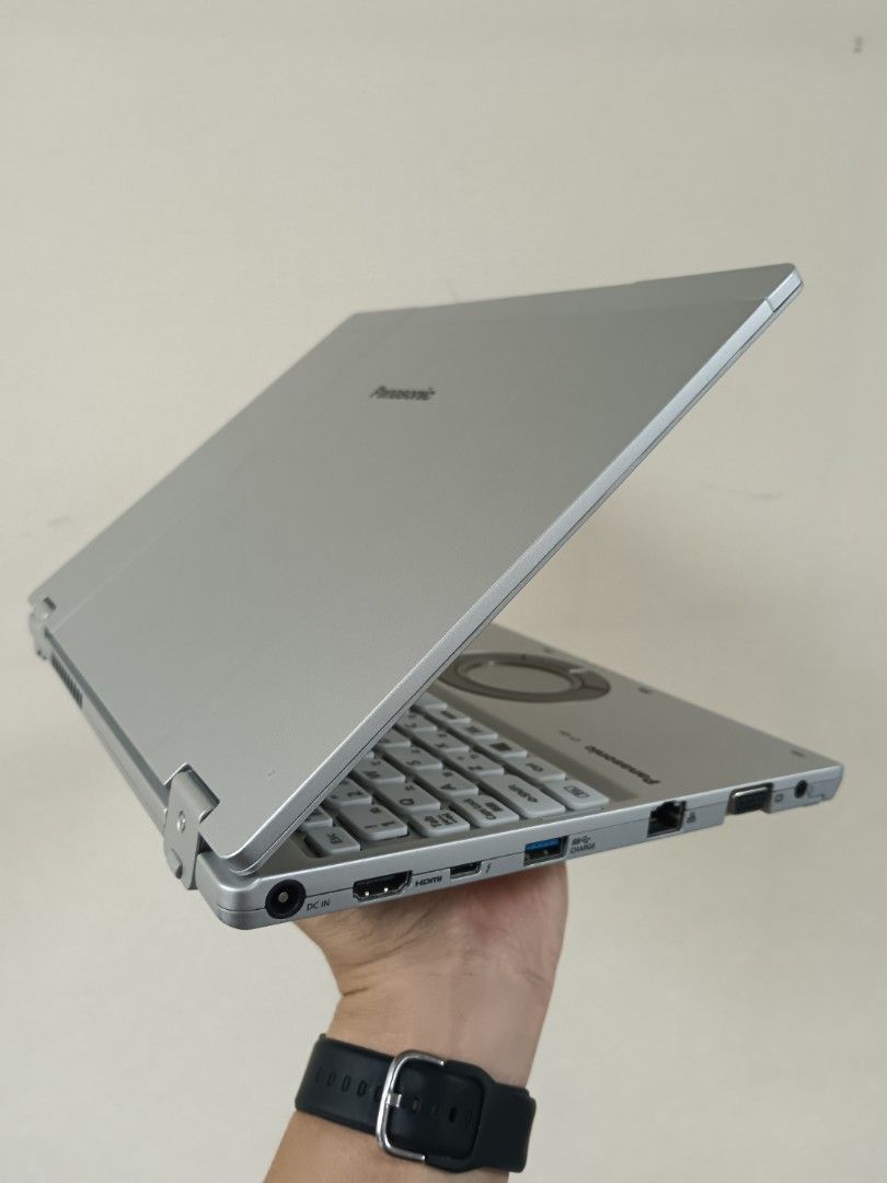 Panasonic CF-QV i5 8th Gen / 8GB / 256GB Windows 1163168948732801111