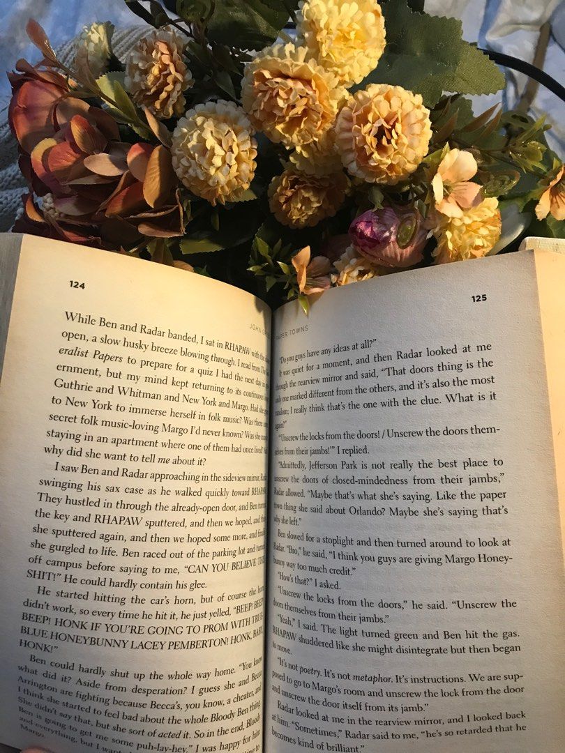 Paper Towns by John Green (Category: Storybooks) located in Paranaque City. Submitted by mozza_1 (Listing ID 1382046844, Image 3). Description: Lady-owned 🎀 Flaws: - tanning of pages Synopsis: The story is narrated by Quentin Jacobsen, a high school senior who becomes obsessed with finding his neighbor and long-time crush Margo Roth Spiegelman after she goes missing..