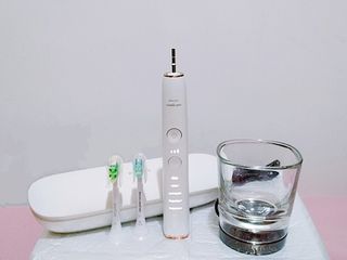 （分類：）位於 。 由 toothbrushbrush 提交（商品編號 1381270648，圖片 1）。簡介： 。