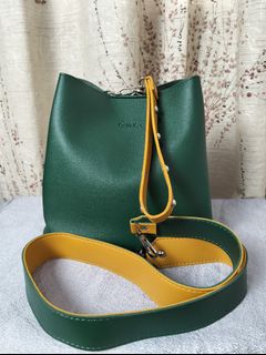 (Kategori: ) berada di . Dikirim oleh taskulucu (ID iklan 1381937864, Gambar 1). Deskripsi: .