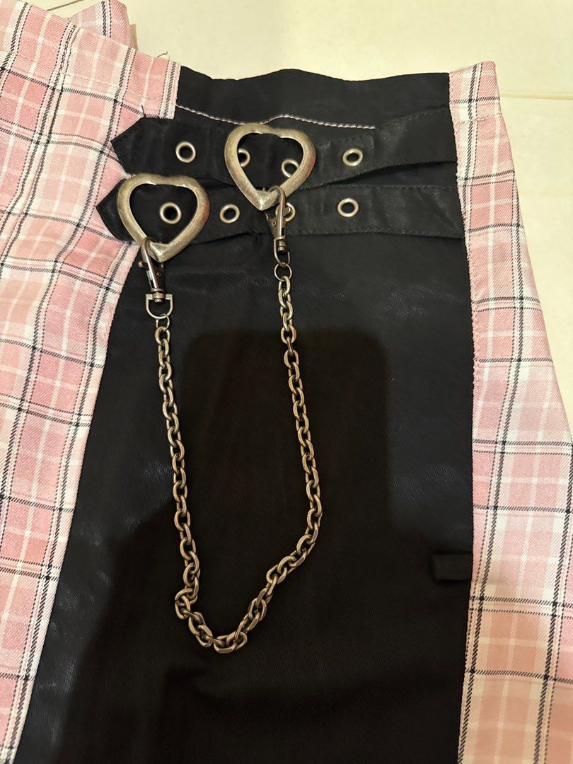 Rok Justice (Kategori: 8 hingga 12 tahun) berada di Jakarta Utara. Dikirim oleh sian_19 (ID iklan 1382056409, Gambar 2). Deskripsi: Lingkar pinggang 62 cm Panjang 42 cm.