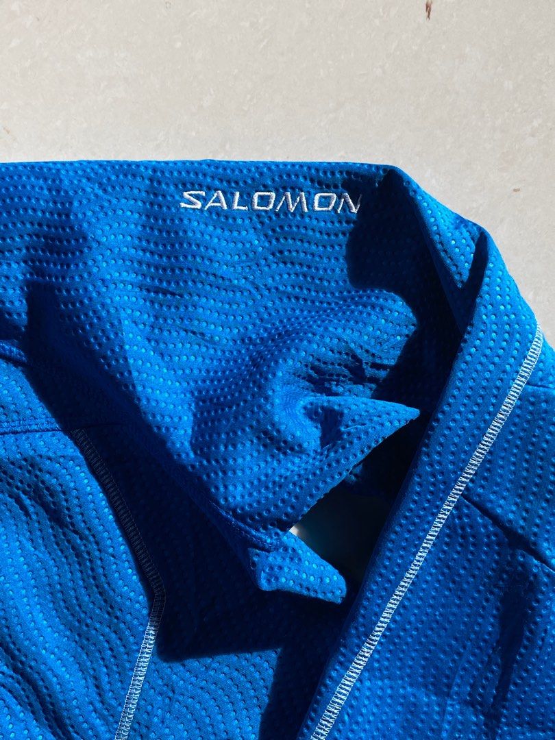 SALOMON ACTI-THERM JACKET (Category: Coats, Jackets and Outerwear) located in Cabadbaran. Submitted by jersey.cobyming (Listing ID 1381913772, Image 2). Description: L: 28 " W: 21" Size on tag: L Excellent Condition | GOOD AS NEW Minor issue: natanggal lang jelly cover in main zipper Embroidered logo.