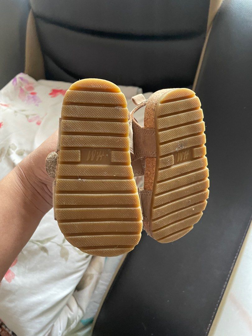 Sandal (Category: Babies & Kids Fashion) located in Alor Setar. Submitted by farahzainal28 (Listing ID 1382005746, Image 2). Description: .