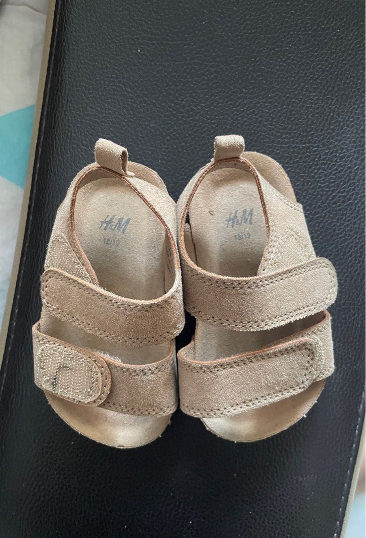 Sandal (Category: Babies & Kids Fashion) located in Alor Setar. Submitted by farahzainal28 (Listing ID 1382005746, Image 1). Description: .