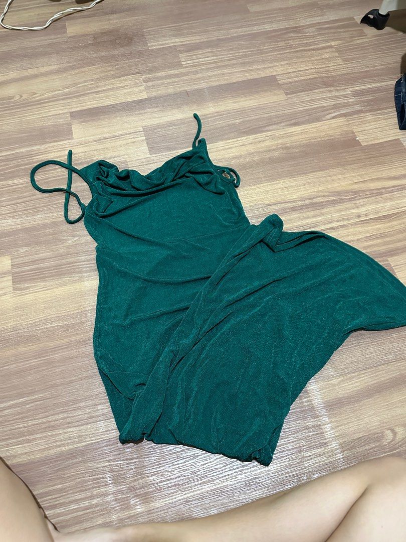 shein green long dress (Category: Dresses) located in Manila. Submitted by zrycjp (Listing ID 1382082237, Image 2). Description: .