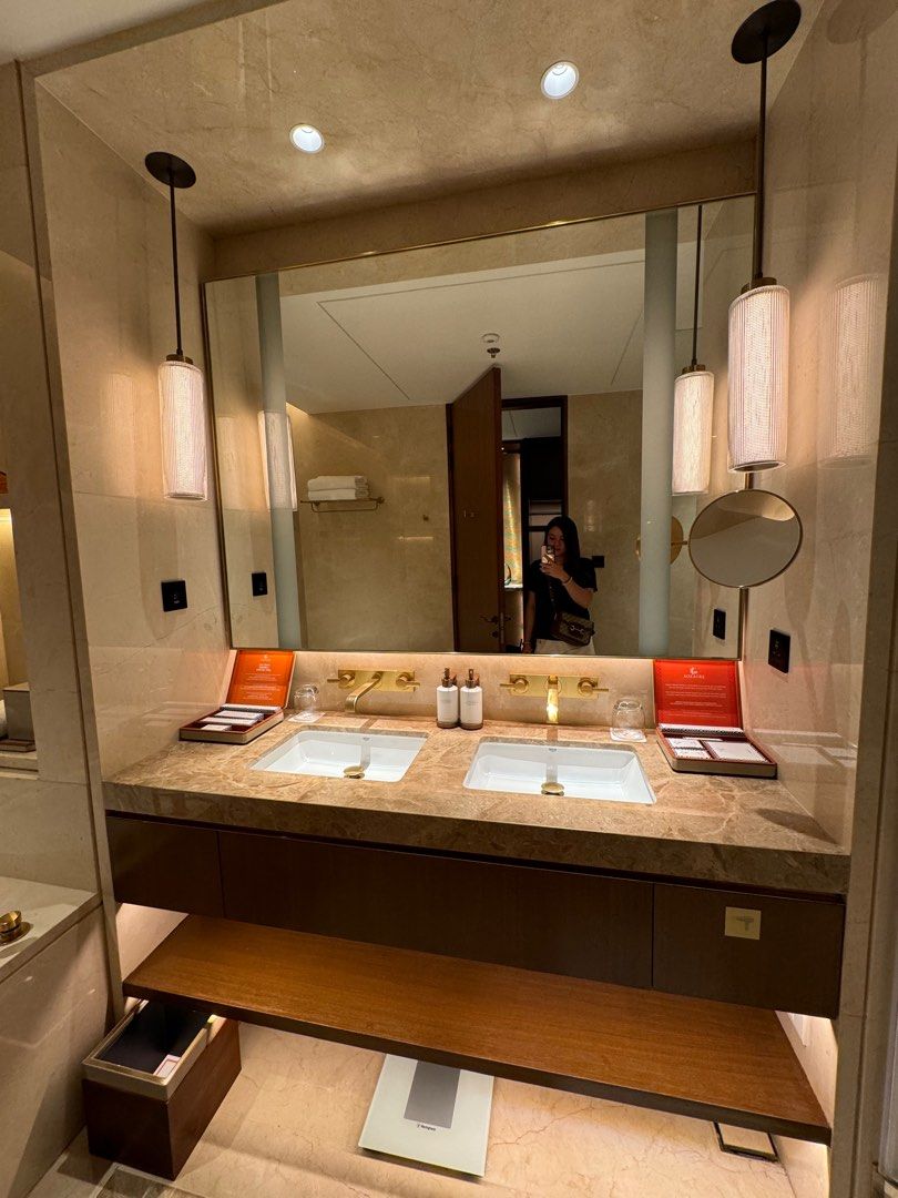Solaire North Staycation (Category: Room Rentals) located in Quezon City. Submitted by katy2424 (Listing ID 1382088129, Image 3). Description: website price : 19,000 tax included selling for only 9,500 Deluxe Room, 2 Double Beds good for 4pax actually can accommodate 6pax 😝 d naman mahigpit si Solaire North ako bahala 😂🥰 .