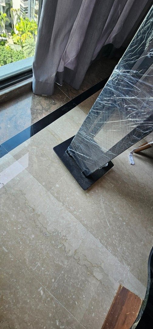 Solid speaker stands (Category: Audio Systems) located in Singapore. Submitted by daavy (Listing ID 1381991902, Image 2). Description: solid speaker stands. Filled with salt-free sand to avoid vibrations affecting sound quality..