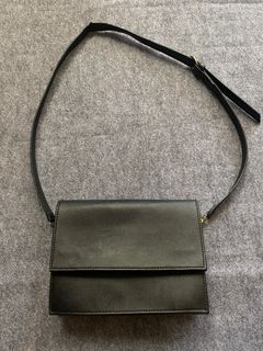 (Kategori: ) berada di . Dikirim oleh beelovepreloved (ID iklan 1381937254, Gambar 1). Deskripsi: .
