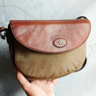 (Kategori: ) berada di . Dikirim oleh barbukstore (ID iklan 1382037239, Gambar 1). Deskripsi: .
