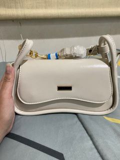 (Kategori: ) berada di . Dikirim oleh tata_11 (ID iklan 1381957736, Gambar 1). Deskripsi: .