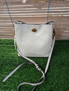 (Kategori: ) berada di . Dikirim oleh yellowdimples (ID iklan 1382020376, Gambar 1). Deskripsi: .