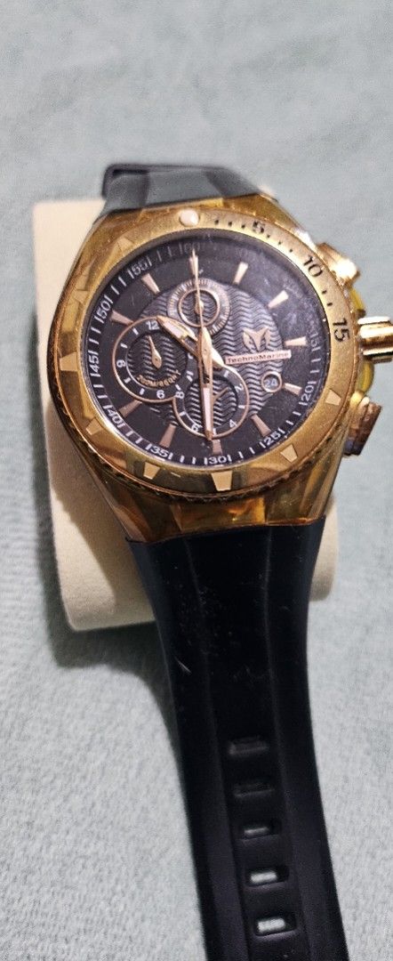 Techno marine cruise rosegold (Category: Men's Watches) located in Las Pinas. Submitted by swiftdragon_0c099a (Listing ID 1381981497, Image 2). Description: techno marine authentic rosegold 45mm no inclusions watch only.