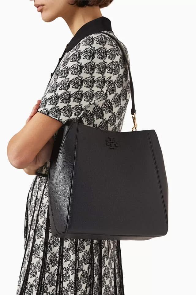 Tory Large Leather Bucket Bag (Category: Luxury Bags & Wallets) located in Manila. Submitted by msddirectfactoryoutlet (Listing ID 1382078218, Image 1). Description: Size Large Leather Bucket 19x18x11cm.