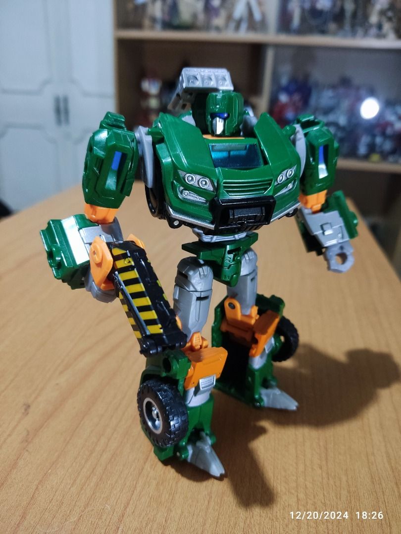 Transformers HOIST (Hasbro, 2013) (Category: Action & Battle Toys) located in Paranaque City. Submitted by coolcollectorstuff (Listing ID 1382032252, Image 3). Description: Transformers Hoist (Deluxe Class) by Hasbro - Loose but in excellent condition - Complete accessories: gun/crane - Originally released in 2013.