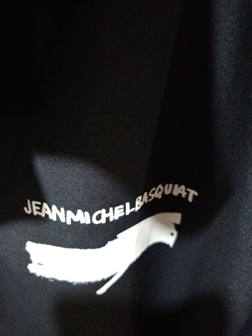 UNIQLO JEAN-MICHEL COACH JACKET (Category: Coats, Jackets and Outerwear) located in San Pedro. Submitted by caues25 (Listing ID 1382083627, Image 3). Description: SIZE XL BNEW.