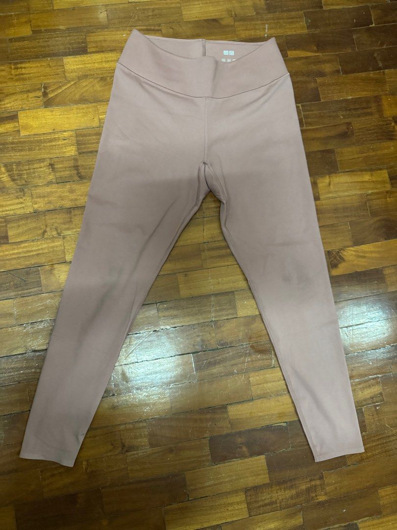 UNIQLO Pink leggings (Category: Activewear) located in Quezon City. Submitted by decluttering.doc (Listing ID 1382033650, Image 1). Description: Barely used..