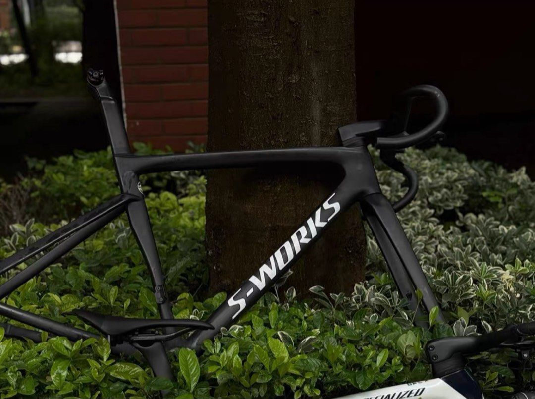 Used S-Works Tarmac SL7 Carbon Road Bike Frameset Size 52 | Shimano & SRAM Groupsets bundle available for Full Build (Category: Bicycles) located in Singapore. Submitted by echocycling (Listing ID 1382074557, Image 1). Description: 🚴 Description: Specialized S-Works Tarmac SL7 Carbon Road Bike Frameset – Size 52 (Used) • Well-maintained, registered in 2022 • Raw carbon finish with clean white logo decals (original copper-gold color) • Includes 2