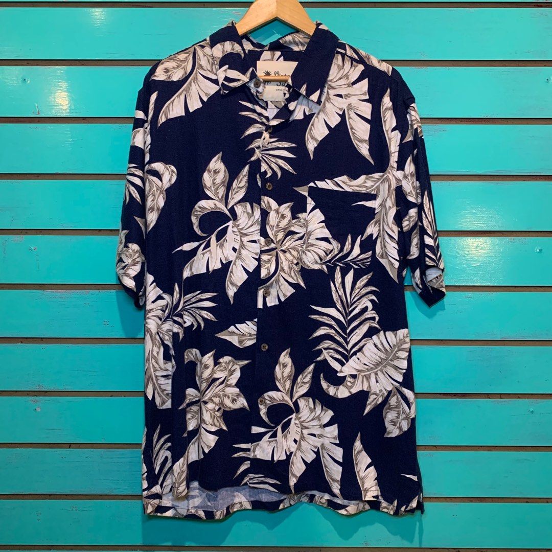 由 369vintage (刊登 ID 1382045528，圖片 1) 提交，位於 桃園市 (Taoyuan) 的 Vintage Silk Circa 夏威夷襯衫 深藍 XL (類別：襯衫)，說明：美國加大尺寸 55% Linen 45% Rayon。