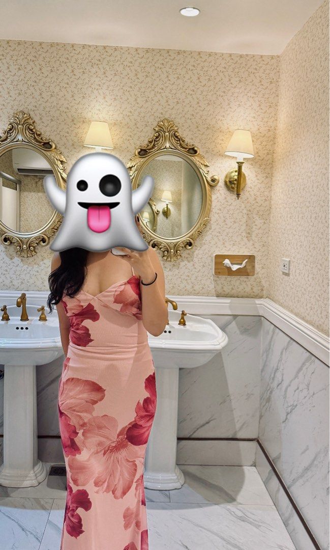 WINDSOR dress for rent (Category: Dresses) located in Makati City. Submitted by springcleaningb (Listing ID 1381950153, Image 1). Description: ✨ Dress for Rent ✨ Make a statement without the commitment! Rent this Windsor summer dress for your next event 💃🏻 📸 DM for availability, sizes, or to book! Rental Terms: ✔️ Rental fee: ₱2000 ✔️ Security deposit: ₱1000 refundable upon return in original condition ✔️ Must be professionally cleaned before 