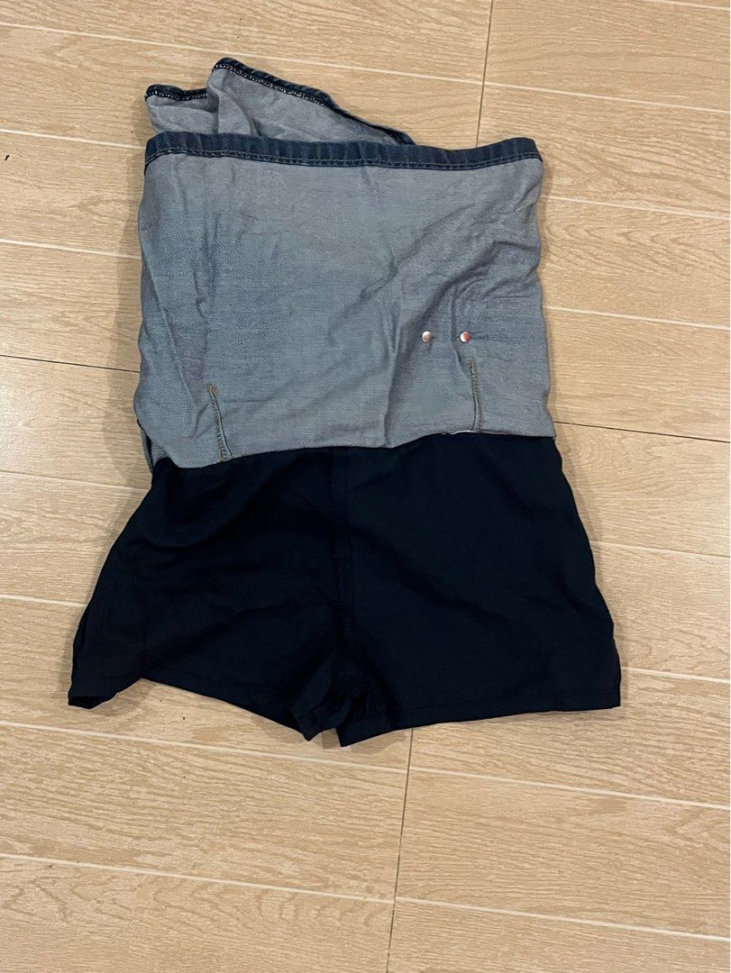 Y2K Mini skirt denim (Category: Skirts) located in Quezon City. Submitted by TheGoodFind (Listing ID 1381981039, Image 3). Description: Denim Mini Skirt with safety shorts underneath waist: 36 length: 31.5 .